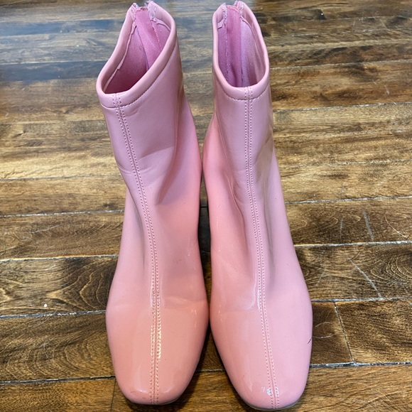 Barbie pink pleather booties! Size 7 - Picture 2 of 7